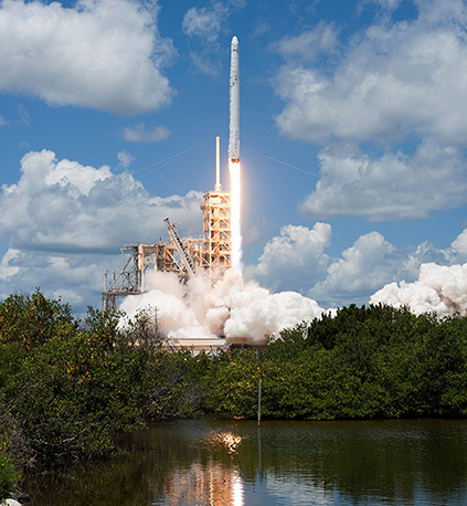 SpaceX Dragon launch